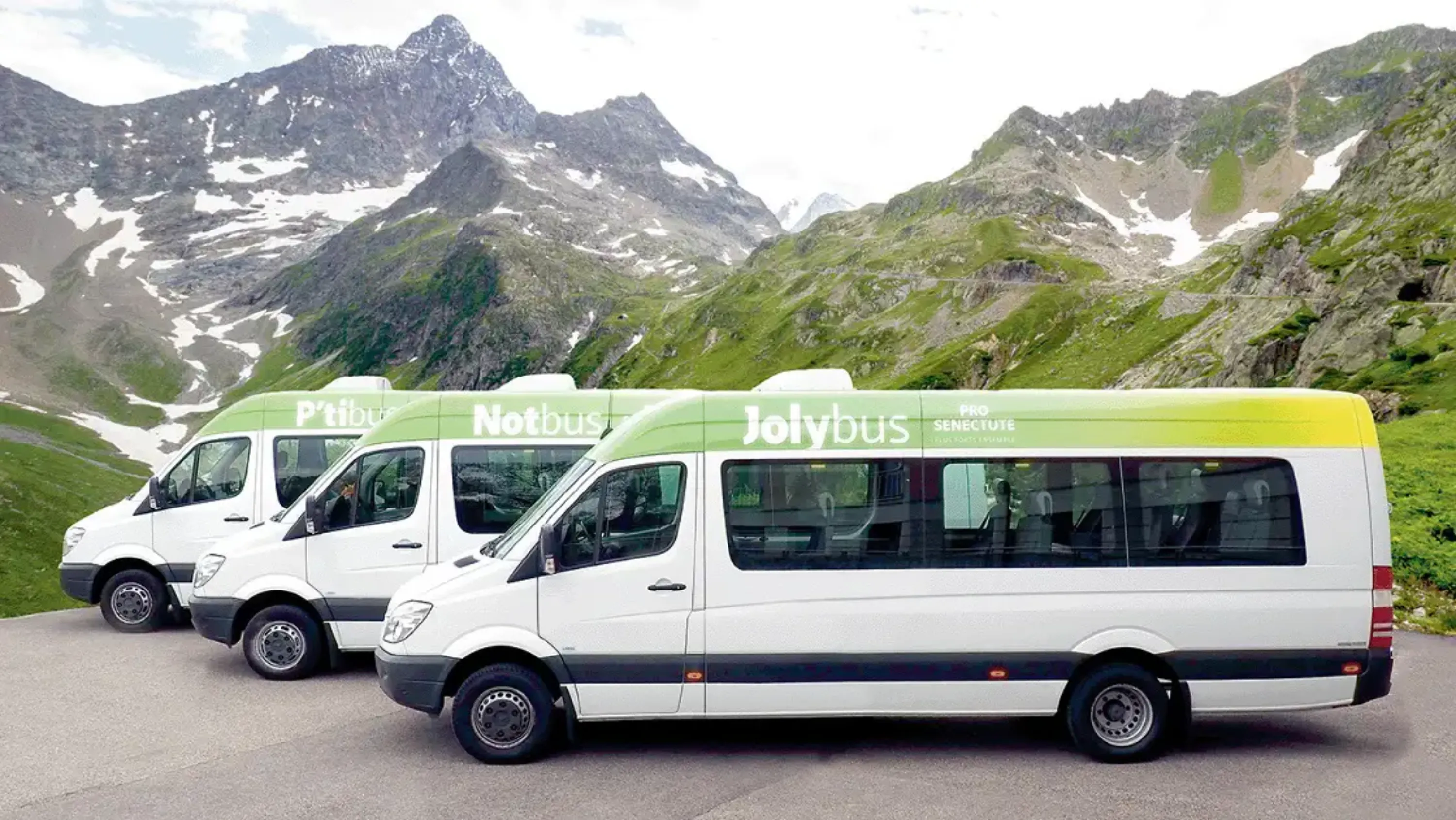 ensemble des bus de Pro Senectute Vaud